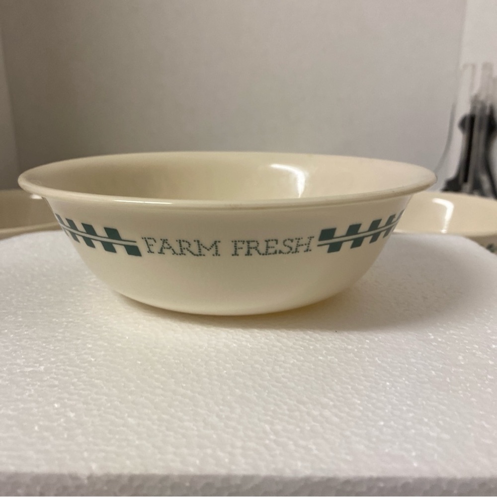 5 Corelle Farm fresh 6 1/4 inch cereal, soup bowls, green check pattern